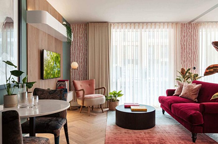 1 Bedroom Flat For Sale In Chelsea Creek, Park Street, SW6