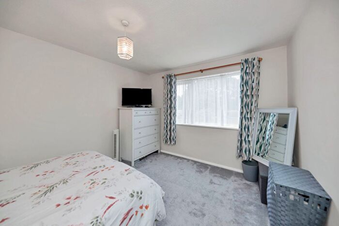 3 Bedroom End Terrace House For Sale In Burns Road, Royston, SG8