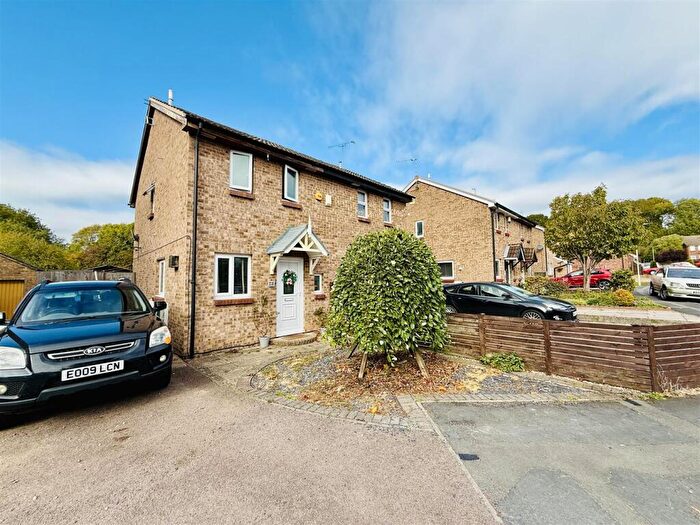 2 Bedroom Semi-Detached House For Sale In Foxhill Drive, Glen Parva, Leicester, LE2