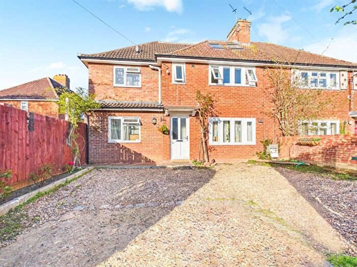 7 Bedroom Semi Detached House For Sale In Paterson Road, Aylesbury, Buckinghamshire, HP21