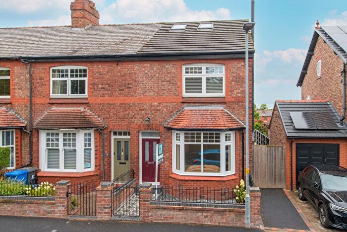4 Bedroom End Terrace House For Sale In Victoria Road, Stockton Heath, WA4