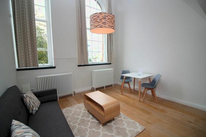1 Bedroom Flat To Rent In Flat, Mcdonald Road, Edinburgh, EH7