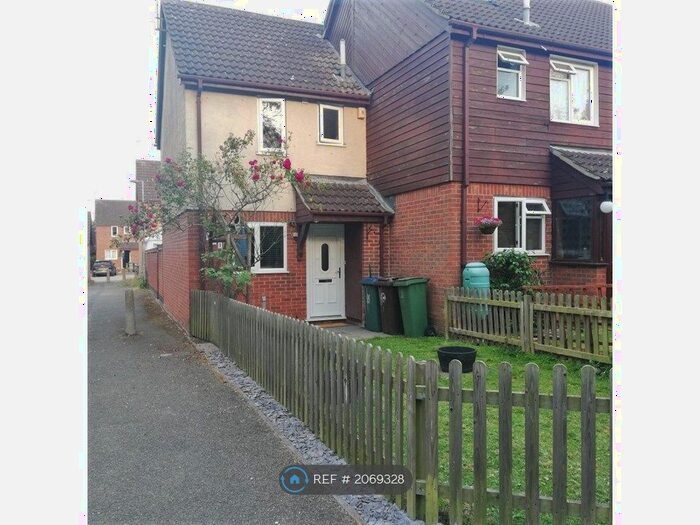 1 Bedroom End Of Terrace House To Rent In Magpie Way, Winslow, MK18