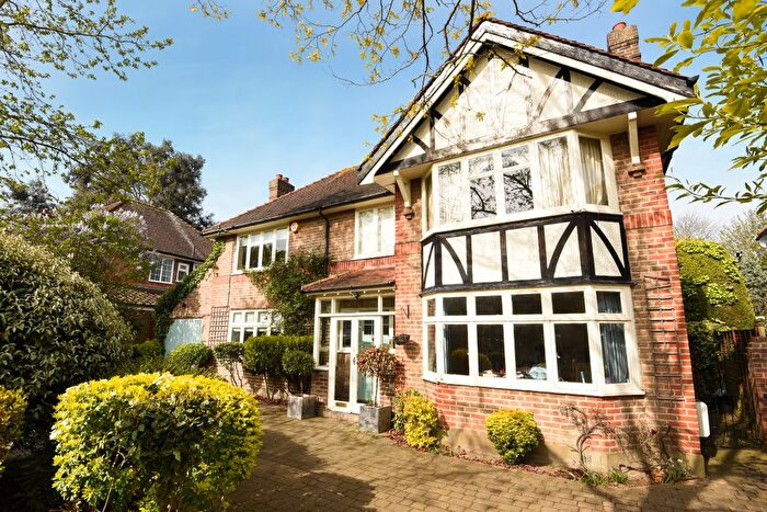 4 Bedroom Property To Rent In Broxbourne Road, Orpington, BR6