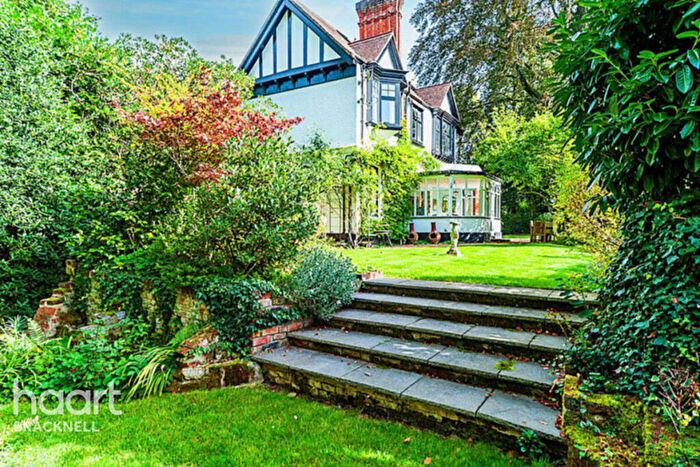 2 Bedroom Apartment To Rent In Burleigh Road, Ascot, SL5