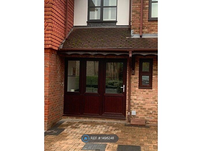 Studio To Rent In Banstead, Surrey, SM7