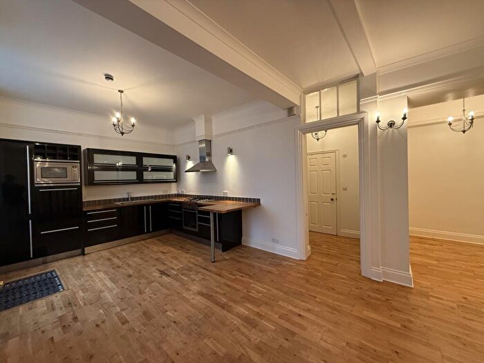 2 Bedroom Duplex To Rent In West St. Helen Street, Abingdon, Oxfordshire, OX14