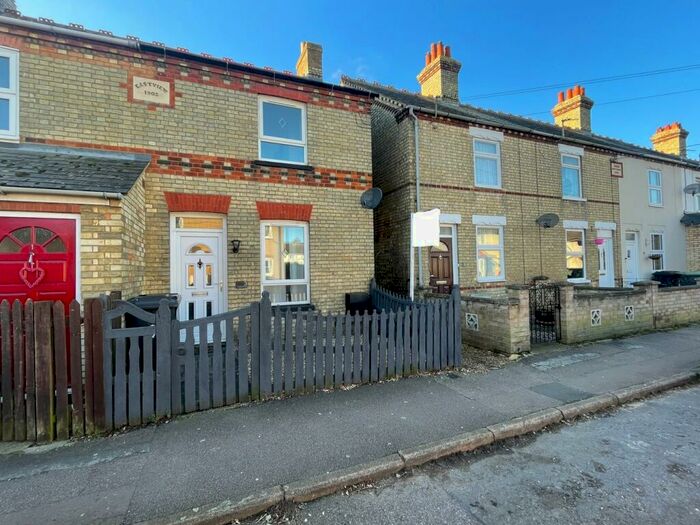 3 Bedroom Cottage To Rent In Havelock Road, Biggleswade, SG18