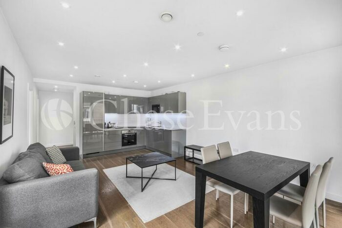 2 Bedroom Apartment To Rent In Baldwin Point, Elephant Park, Elephant & Castle, SE17