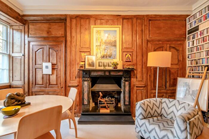 6 Bedroom Terraced House To Rent In St. Georges Square, Stamford, Lincolnshire, PE9