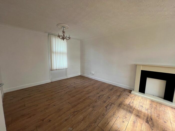 2 Bedroom Semi-Detached House To Rent In Henley Road, Coventry, CV2