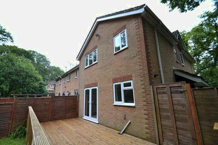 2 Bedroom End Of Terrace House To Rent In Clos Y Wiwer, Thornhill, Cardiff., CF14