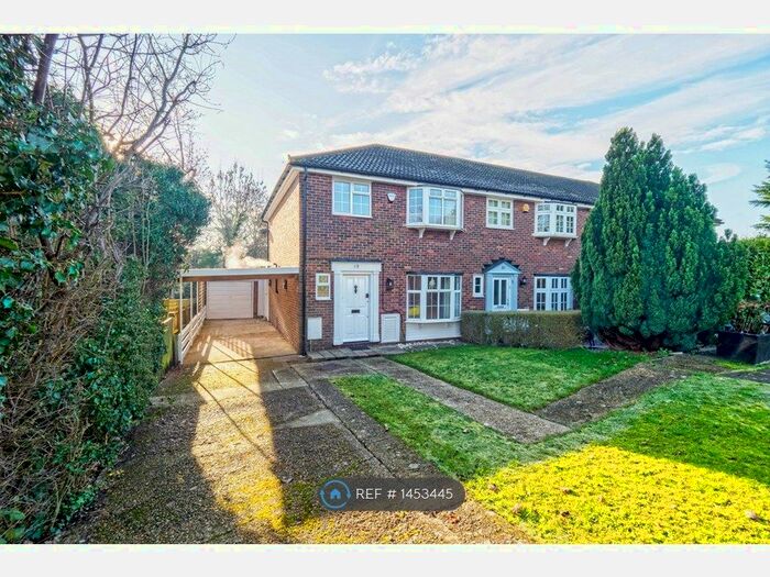 3 Bedroom End Of Terrace House To Rent In Cygnet Close, Northwood, HA6