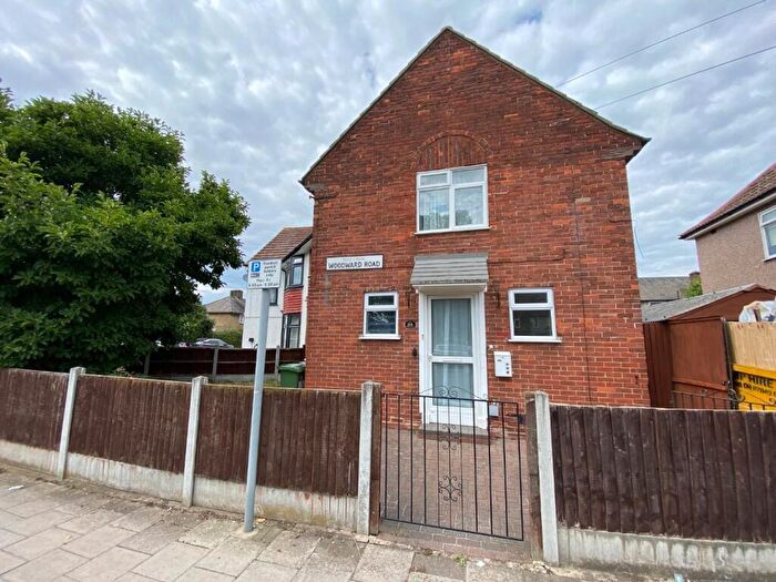 3 Bedroom End Of Terrace House To Rent In Woodward Road, Dagenham, RM9