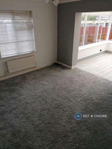 1 Bedroom Flat To Rent In Croft Road, Benfleet, SS7
