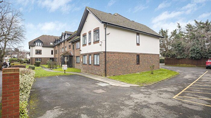 1 Bedroom Flat For Sale In Sevenoaks Road, South Orpington, Kent, BR6