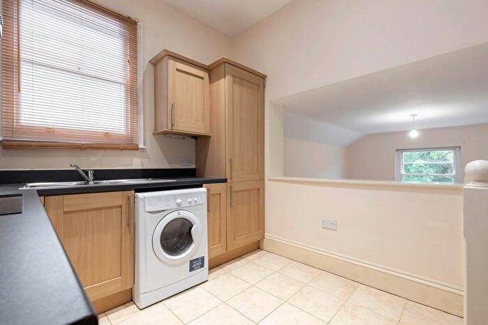 1 Bedroom Flat To Rent In St. Georges Road, Cheltenham, GL50