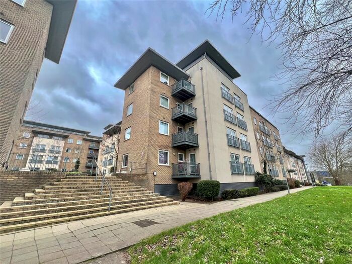 1 Bedroom Flat To Rent In Cline Road, London, N11