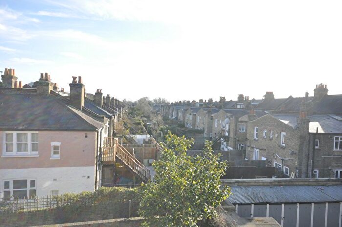3 Bedroom Flat To Rent In Cowley Mansions, Mortlake High Street, Mortlake, SW14