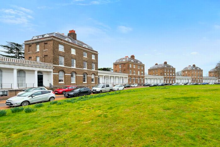 1 Bedroom Flat To Rent In The Paragon, Blackheath, SE3