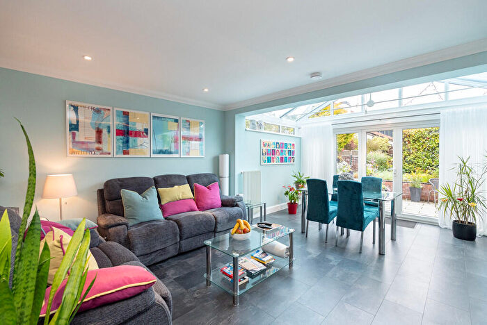 3 Bedroom Terraced House To Rent In Spring Gardens, Dorking, RH4