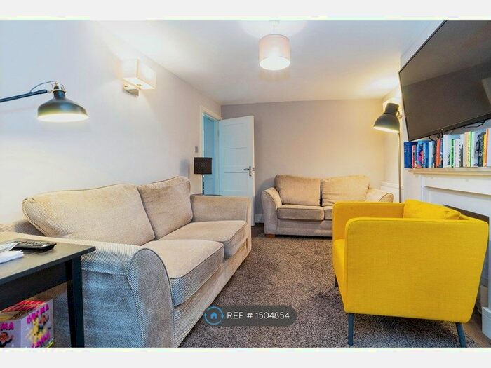 2 Bedroom Flat To Rent In Winchester Street, London, SW1V