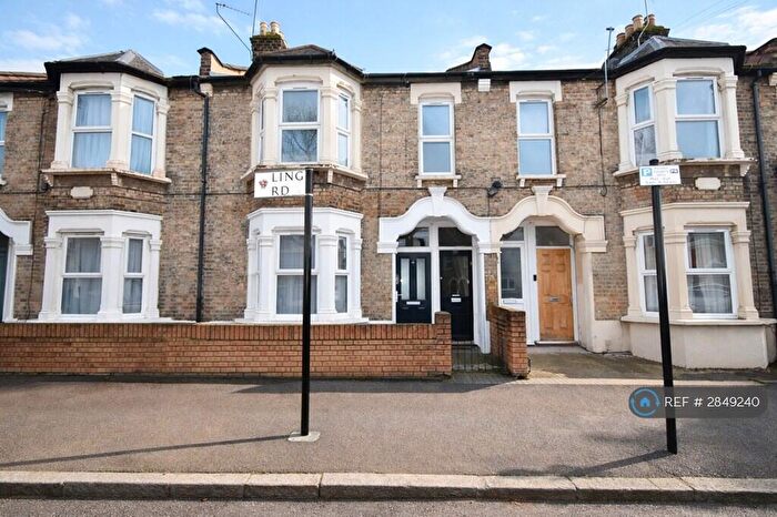 2 Bedroom Maisonette To Rent In Ling Road, London, E16