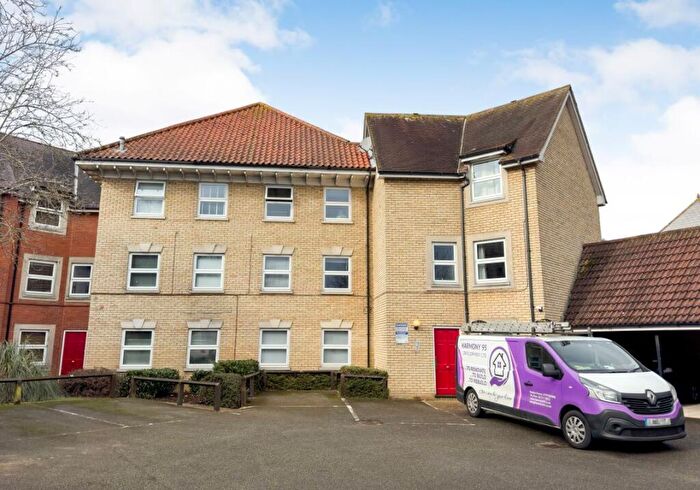 2 Bedroom Flat For Sale In Haltwhistle Road, South Woodham Ferrers, Chelmsford, Essex, CM3