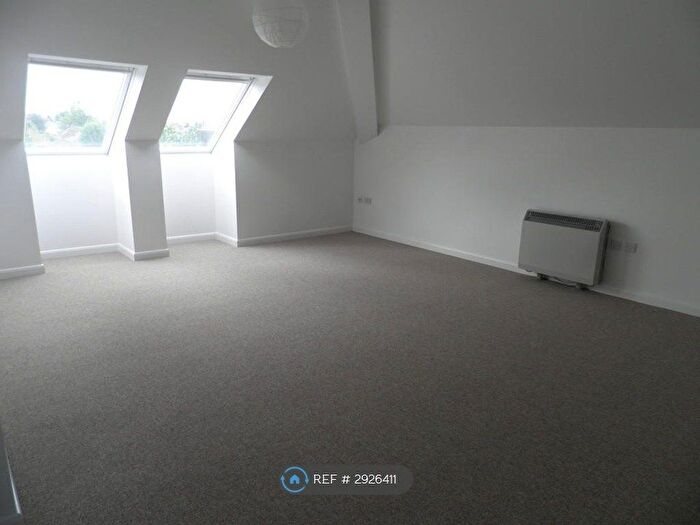 1 Bedroom Flat To Rent In Roebuck Court, Didcot, OX11