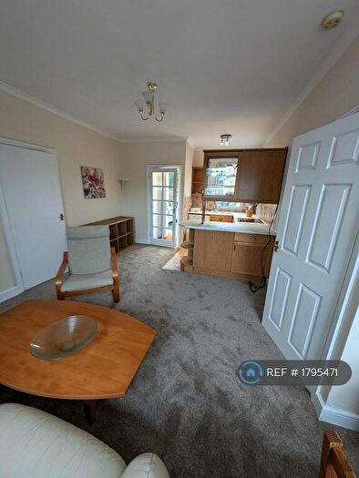 1 Bedroom Flat To Rent In Manor House Lane, Datchet, Slough, SL3