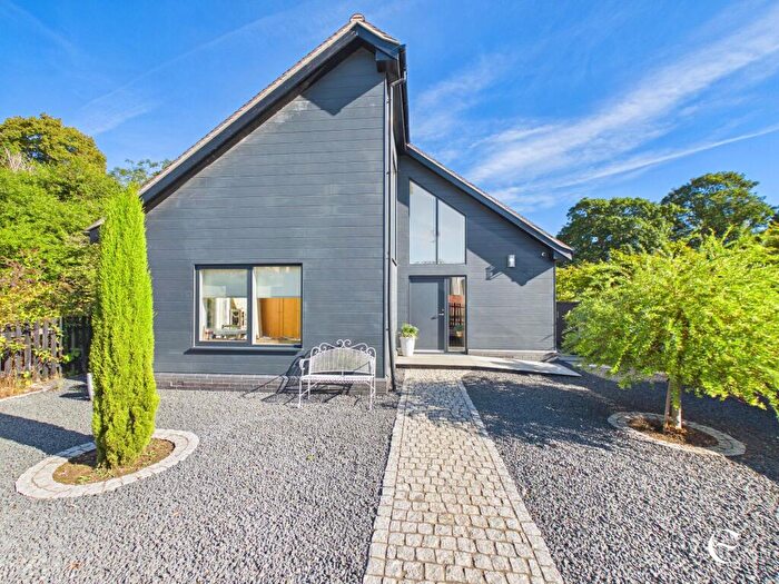 3 Bedroom Detached House For Sale In Empingham Road, Stamford, PE9