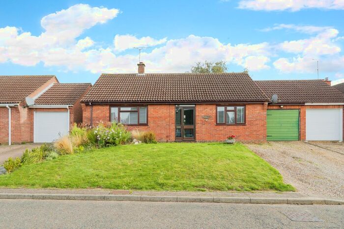 3 Bedroom Bungalow For Sale In Claxtons Close, Mileham, King's Lynn, Norfolk, PE32