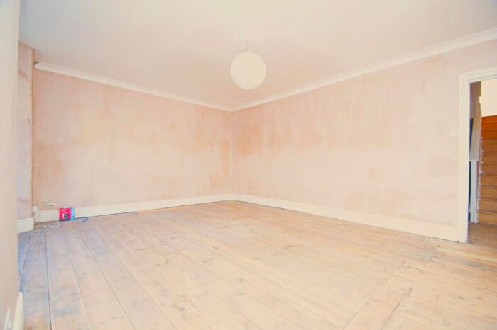 2 Bedroom Flat To Rent In Athelstan Road, Margate, CT9