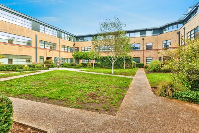 2 Bedroom Apartment For Sale In Heron Drive, Slough, SL3