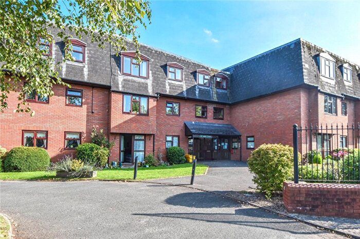 1 Bedroom Flat For Sale In The Strand, Bromsgrove, Worcestershire, B61