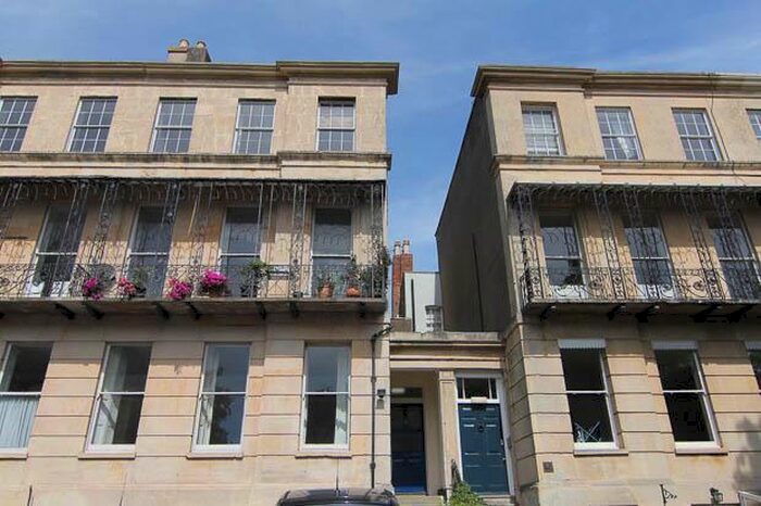 2 Bedroom Flat To Rent In Lansdown Place, Cheltenham, GL50