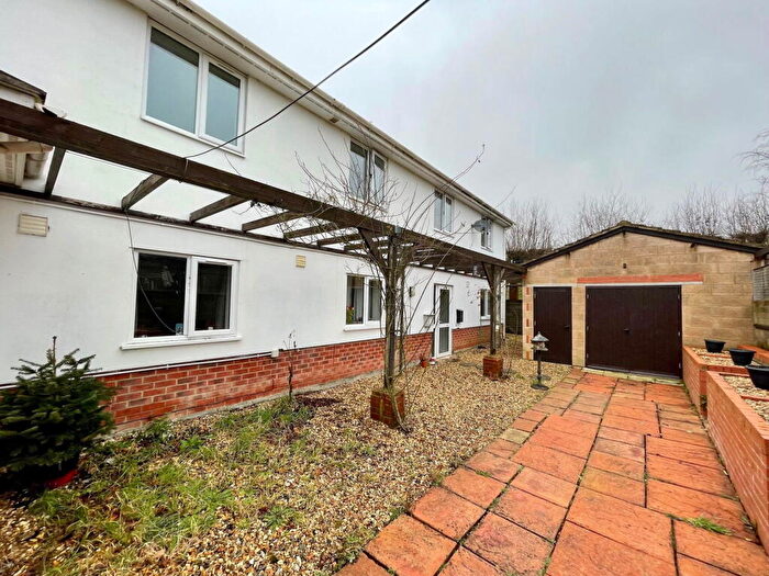 1 Bedroom Apartment To Rent In Bath Road, Midgham, Reading, RG7