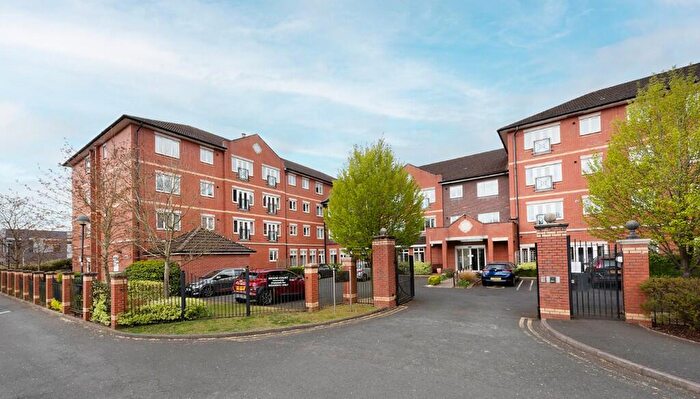 2 Bedroom Flat For Sale In Brook Court, Burcot Lane, Bromsgrove, Worcs, B60