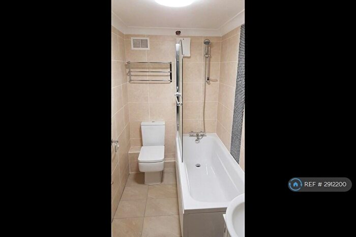 2 Bedroom Flat To Rent In Stanton Avenue, Manchester, M20