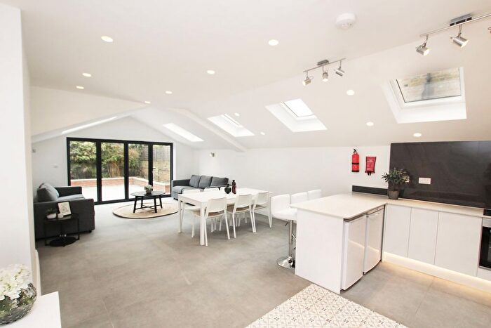 6 Bedroom Terraced House To Rent In Hargwyne Street, London, SW9