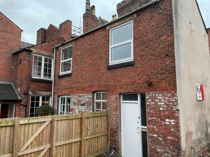 1 Bedroom Flat To Rent In High Street, Congleton, CW12