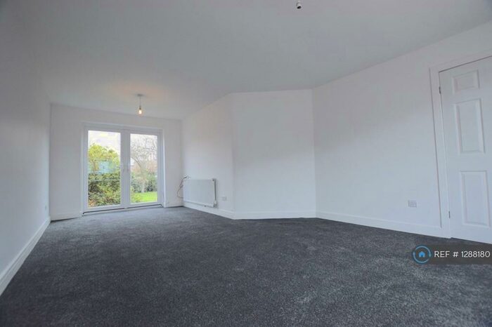 3 Bedroom Semi-Detached House To Rent In Meredith Crescent, Doncaster, DN4