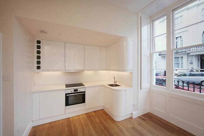 1 Bedroom Flat To Rent In Gloucester Terrace, London, W2