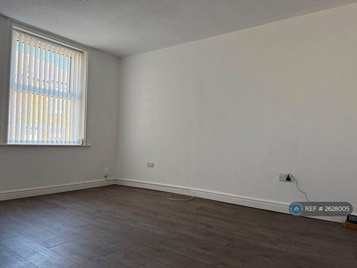 2 Bedroom Terraced House To Rent In Johnson Terrace, Morley, Leeds, LS27