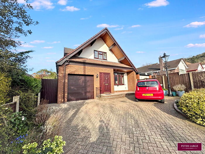 3 Bedroom Detached House For Sale In Plas Uchaf Avenue, Prestatyn, Denbighshire, LL19