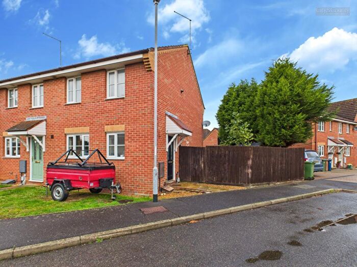 3 Bedroom End Of Terrace House For Sale In Burdett Grove, Whittlesey, Peterborough, PE7