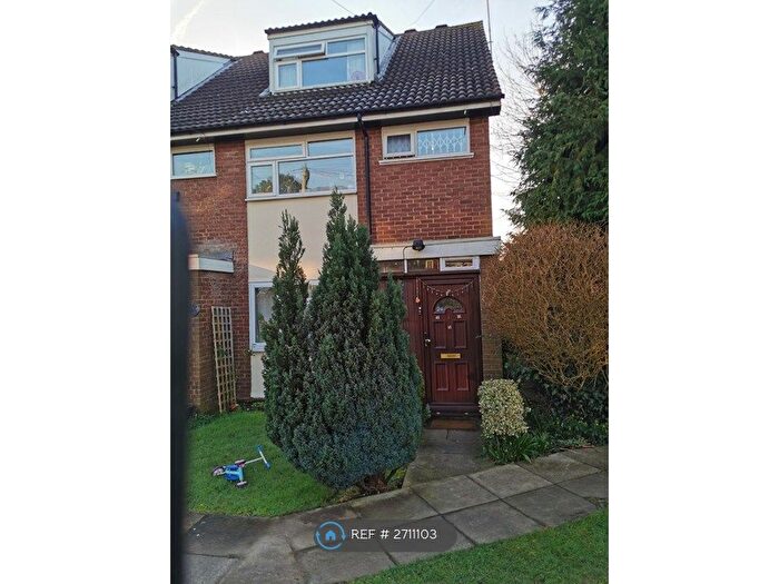 2 Bedroom Maisonette To Rent In Claire Court, Pinner, HA5