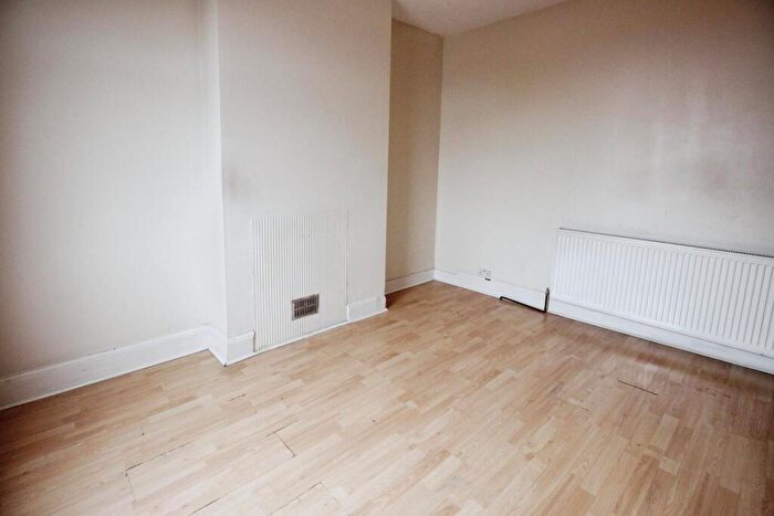3 Bedroom Terraced House To Rent In Mcleod Road, London, SE2