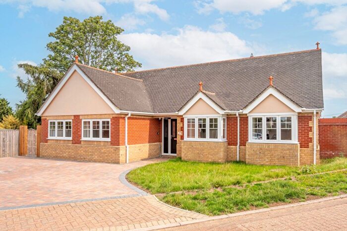 4 Bedroom Detached Bungalow For Sale In Richards Close, Oulton Broad South, NR33