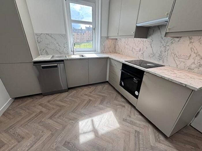 3 Bedroom Flat To Rent In Mitchell Street, Dundee, DD2
